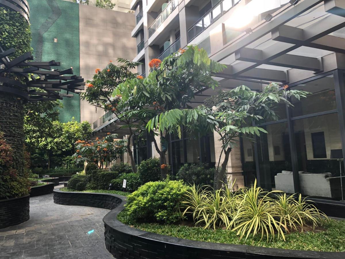 The Gramercy Residences Manille Extérieur photo