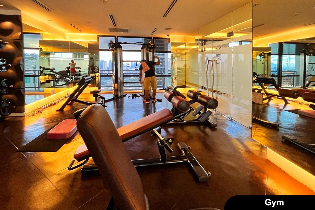 The Gramercy Residences Manille Extérieur photo